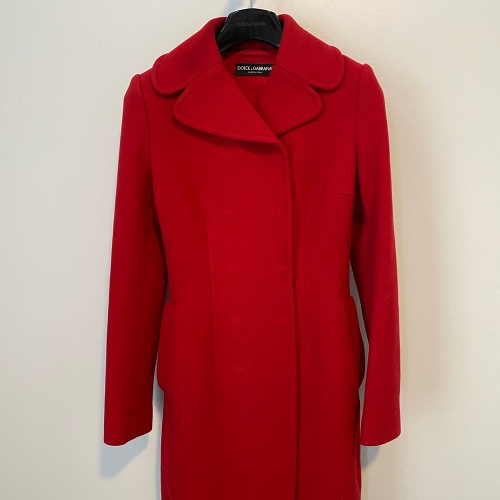 Dolce and Gabanna coat
Size 38
Red
Excellent condition 
Purchased $5,000 at Saks